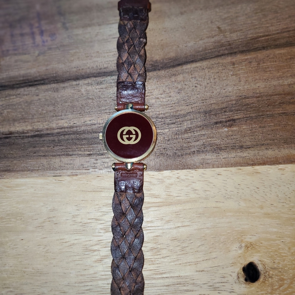 Vintage GUCCI Watch ⌚️ - Picture 3 of 16